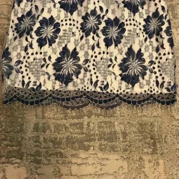 French Connection Juniors Size 2 Pin Up Blue White Lace Dress Cold shoulder S/S - Picture 4 of 6
